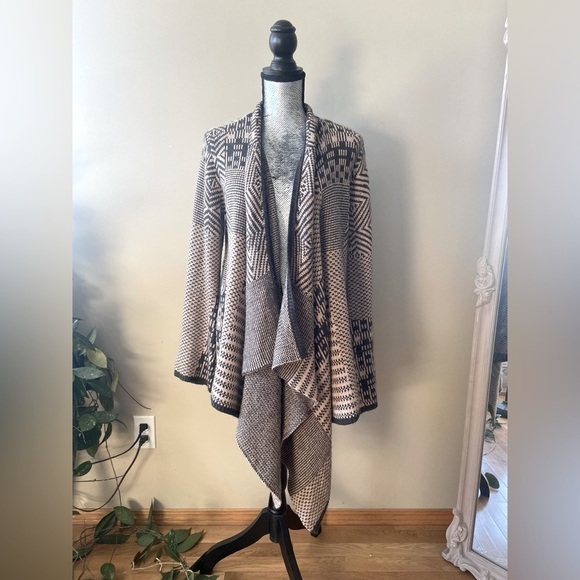 ⭐️2 FOR $20⭐️ Knox rose cardigan knit sweater size medium - Picture 3 of 7